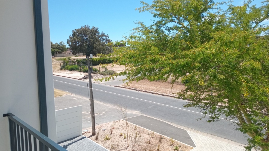 2 Bedroom Property for Sale in Table View Western Cape